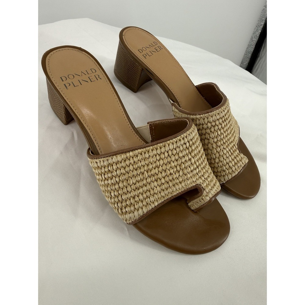 Donald Pliner Naiar Sandals Womens 7M Tan Woven Raffia Toe Loop Block Heel Slide
